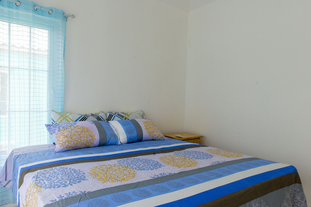Paradise at Little Bay Cournty Club