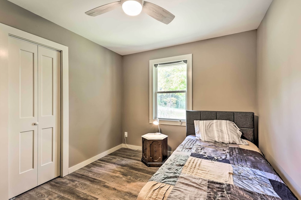 Newland Retreat w/ Creek, Near Hiking + Wineries! view 5