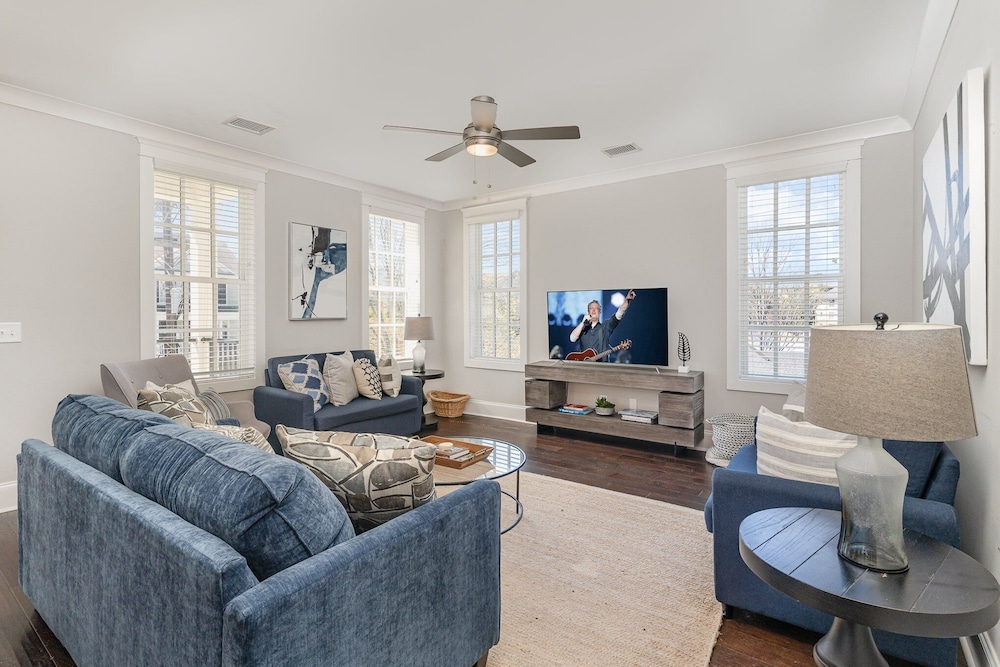 Belwood Manor-across From Parthenon-5 Min Broadway