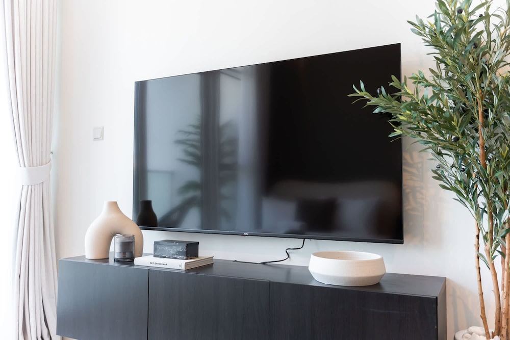 Spacious Studio in Carson C - Damac Hills