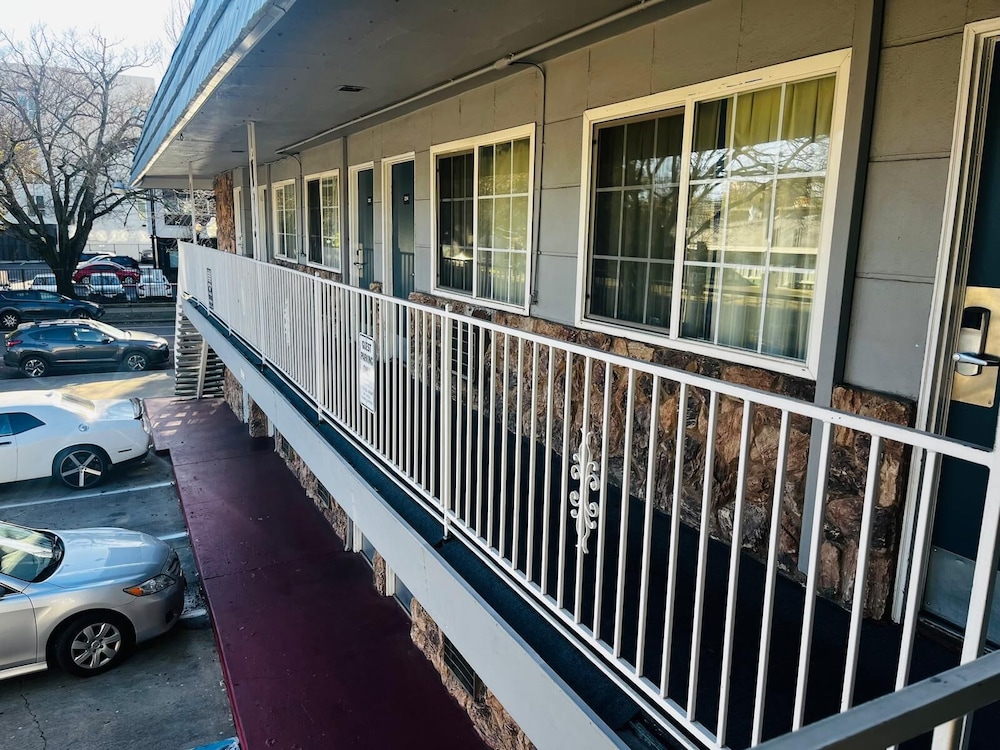 American Inn