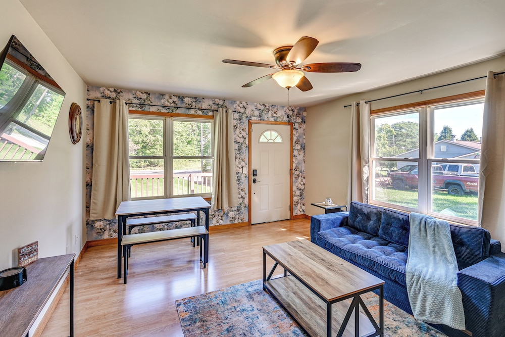 4 Mi to Lake Michigan: Updated Benton Harbor Home!