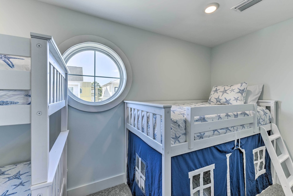 Inlet Beach Escape ~ 1/2 Mi to Beach Access! view 4