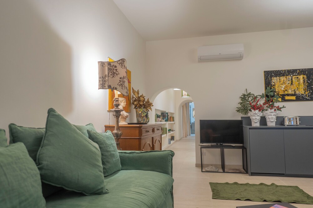 Via Giulia Apartments