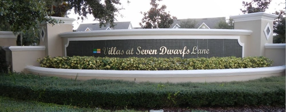 Villas at Seven Dwarf by FunQuest