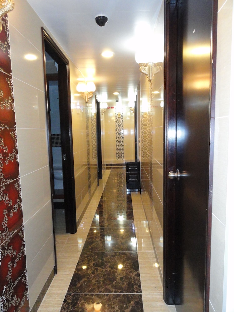 Days Hotel HK - Hostel