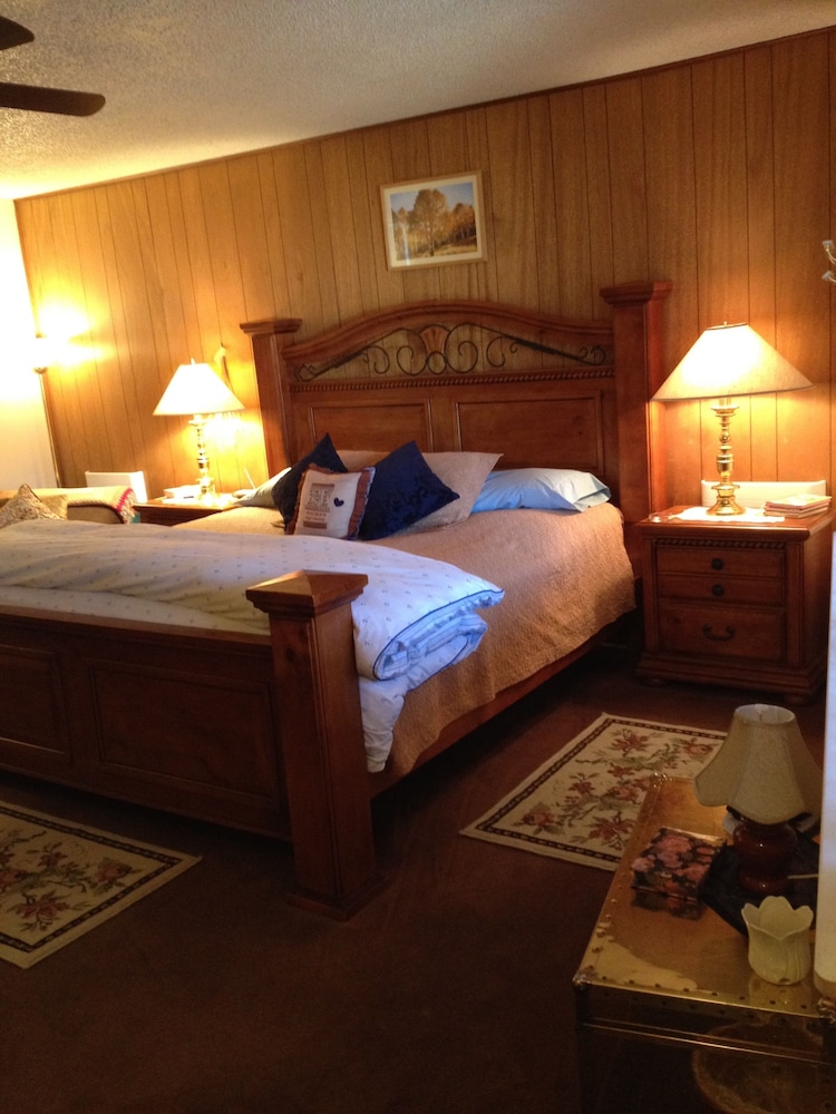 Mountain Haven Inn - Property Image 42