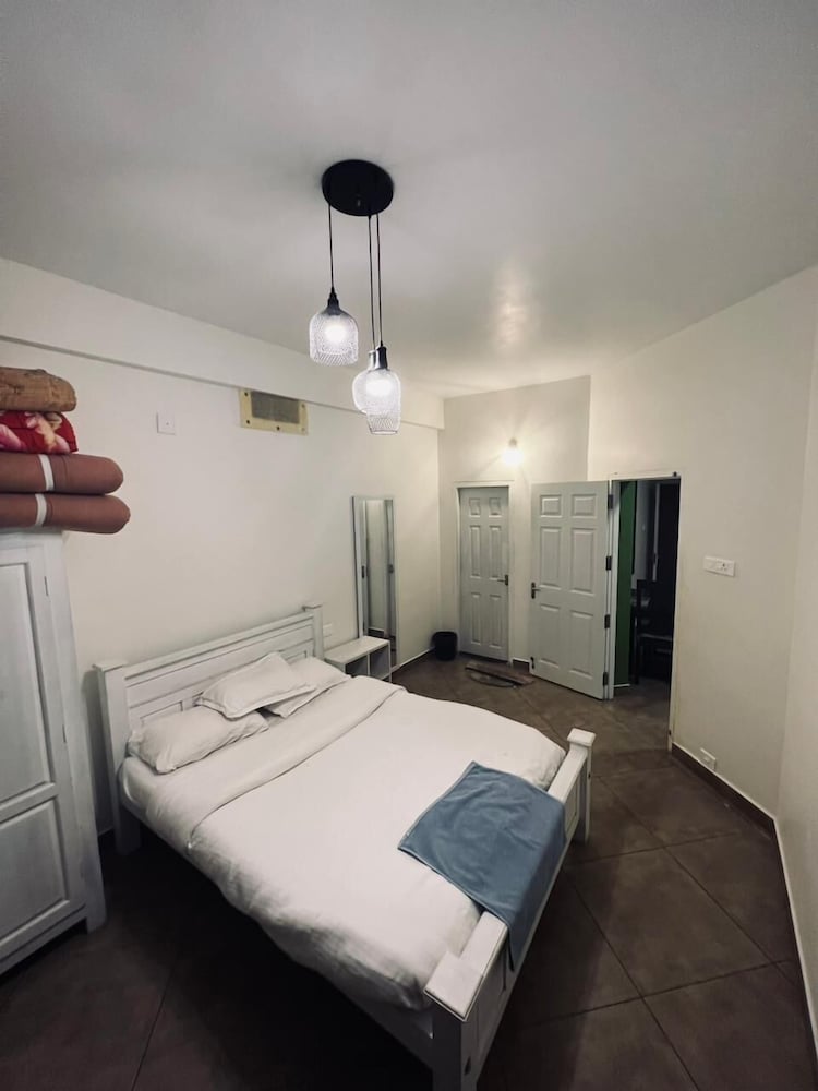 S ELLA Residency