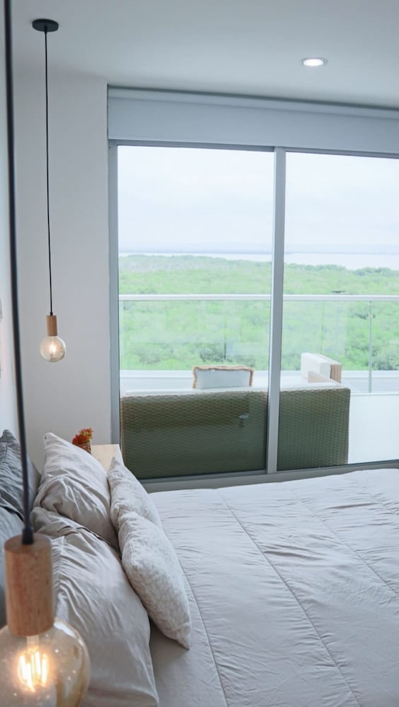 1ME-6 APARTAMENTO FRENTE AL MAR CON WIFI view 2