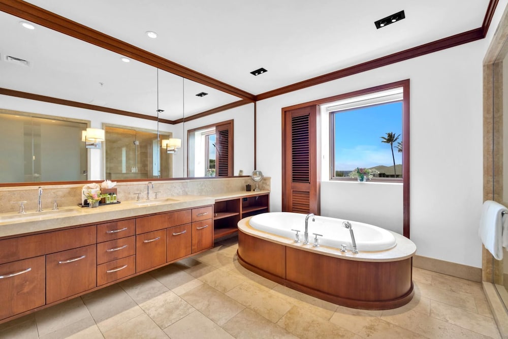 NEW KBM Resorts Free CAR Hale Nalu At Montage Kapalua Bay, Sleeps 10! Oceanfront 3-bedroom Condo With Daily Housekeeping, Spa! Mon-6302