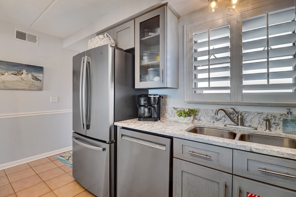 Fernandina Beach Vacations - Beach Condo Miles-long Views Sand and Sea, Access to Private Fishing Pier by RedAwning - Property Image 30