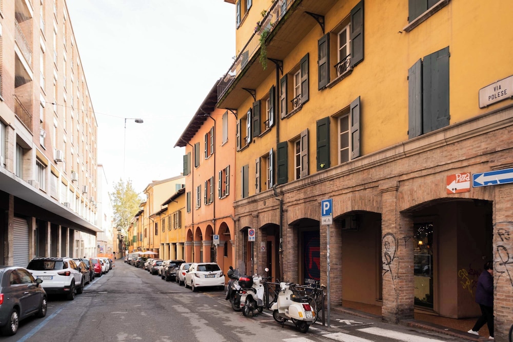 Loft Enrico Modern City pad in Historic Bologna