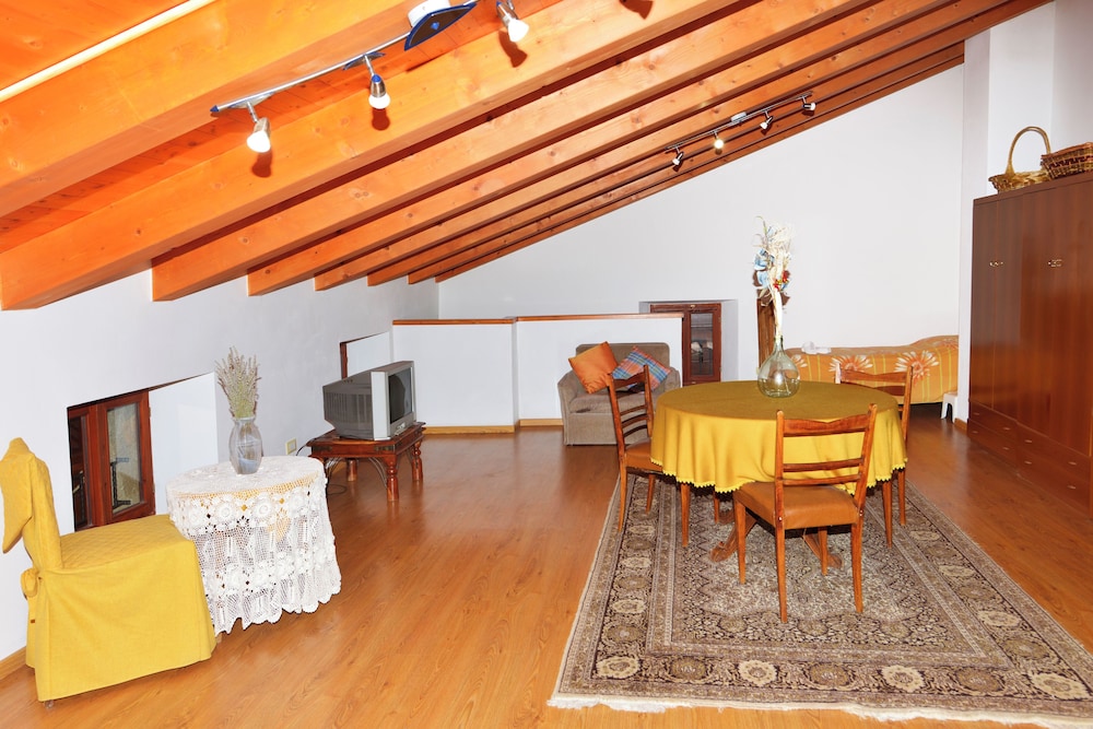 Beautiful Stone House in Gedici - Beahost Rentals view 2