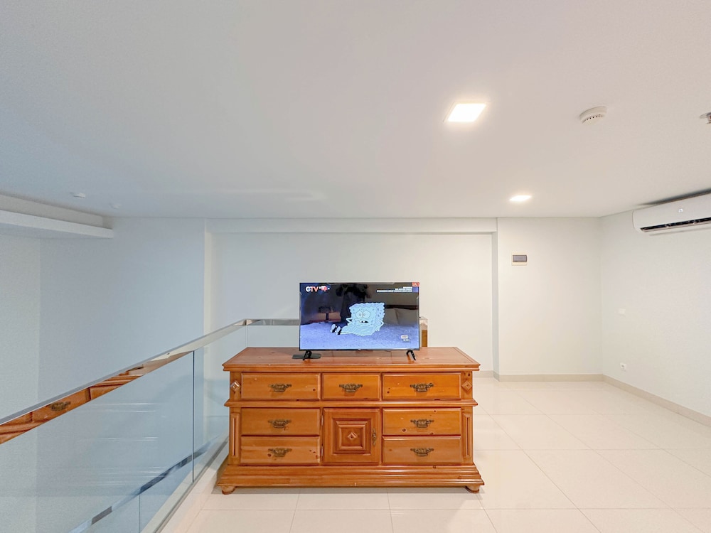 Spacious and Modern Studio SOHO Apartment at VieLoft SOHO and SKY Residence