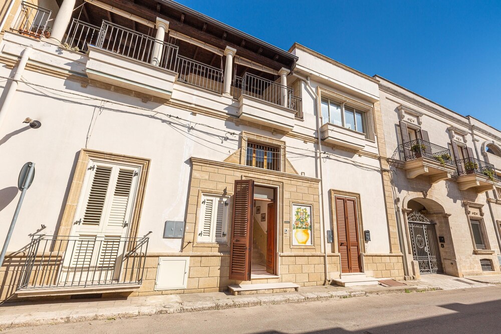 2795 Casa Palma by Barbarhouse view 4