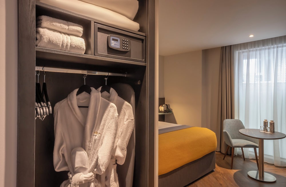Salford Vacations - Maldron Hotel Manchester Cathedral Quarter - Property Image 32