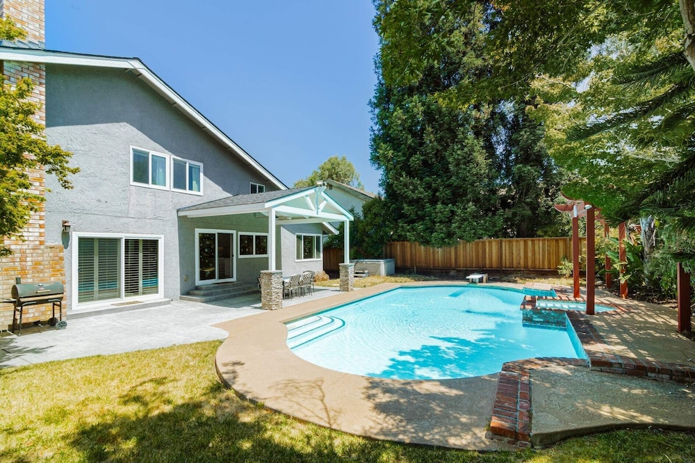 @ Marbella Lane - Blissful 4BR Home w/ Pool in SJ