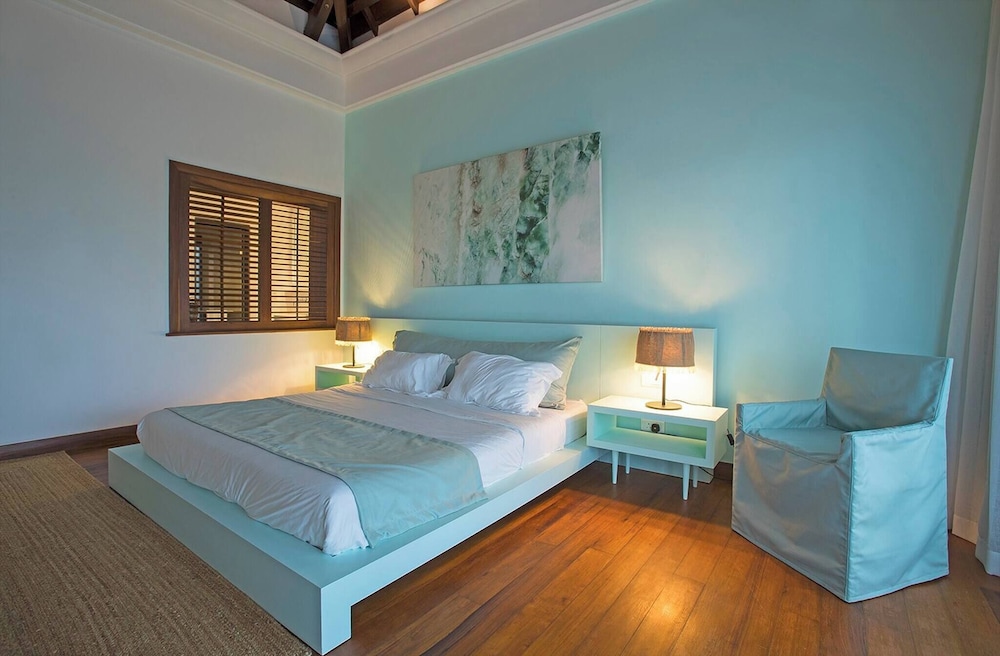 5 Bedroom Luxury Villa at Belle Riviere Residence view 4