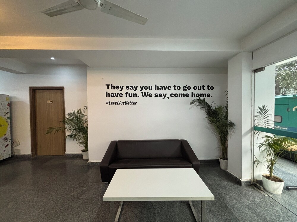 Housr Sector 43 Gurgaon Paras Hospital