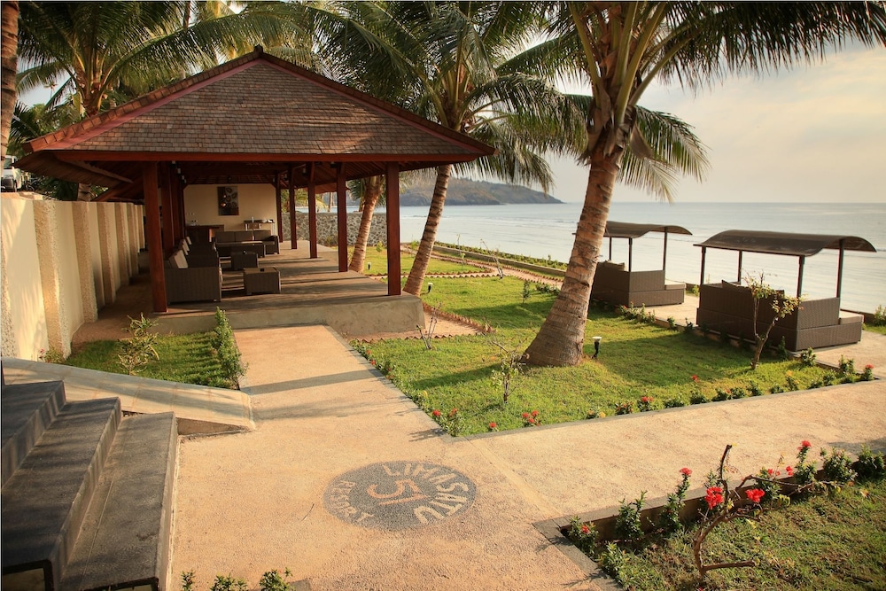 Lima Satu Resort