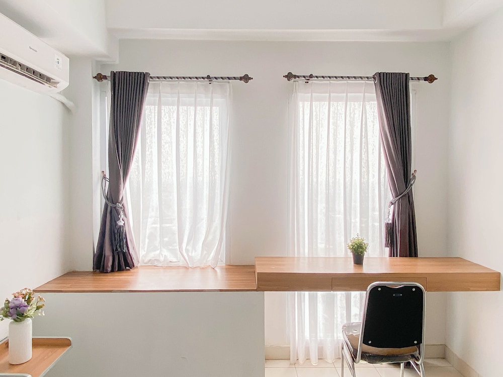 Standard Look Studio At Patraland Urbano Apartment