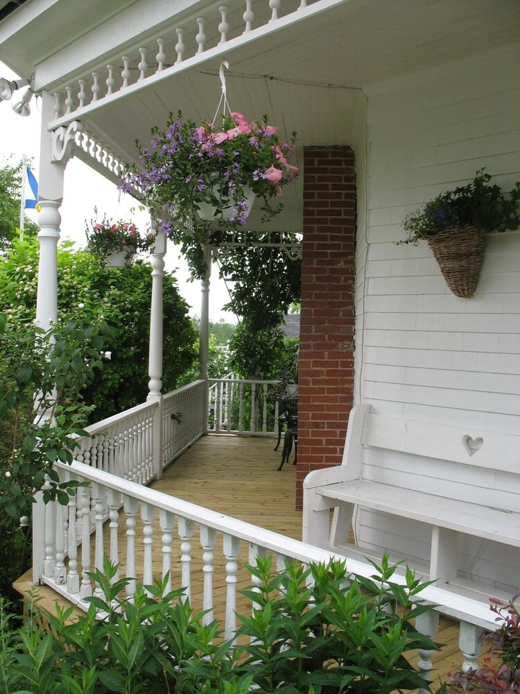 The Nelson House Bed & Breakfast