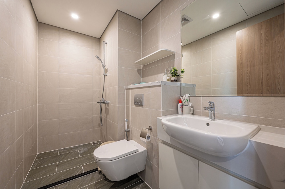 LA Nest 1bed+ Long stay – big deal at Vincom View!