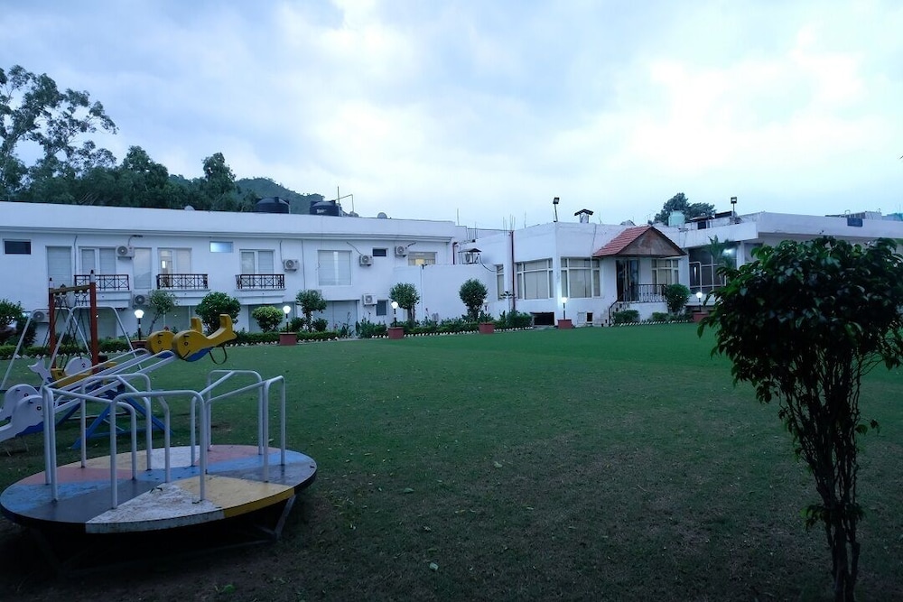 Black Mango Resort