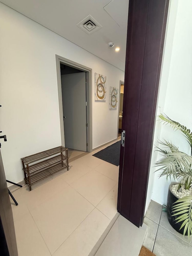 Elegant Stay in Ranches Villa