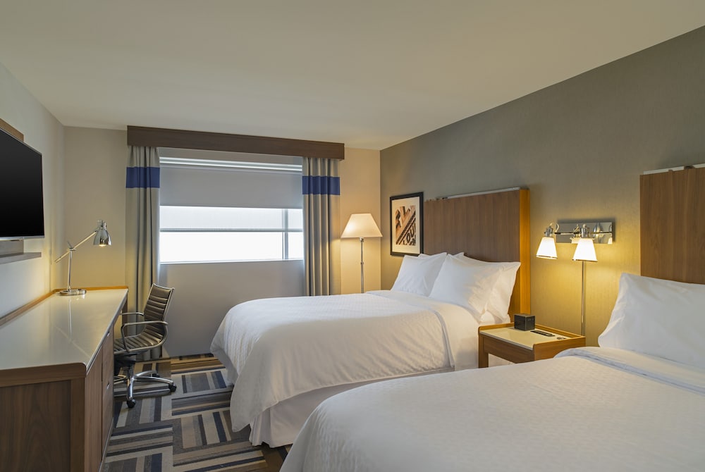 Hotel Four Points By Sheraton Midland - Image 1