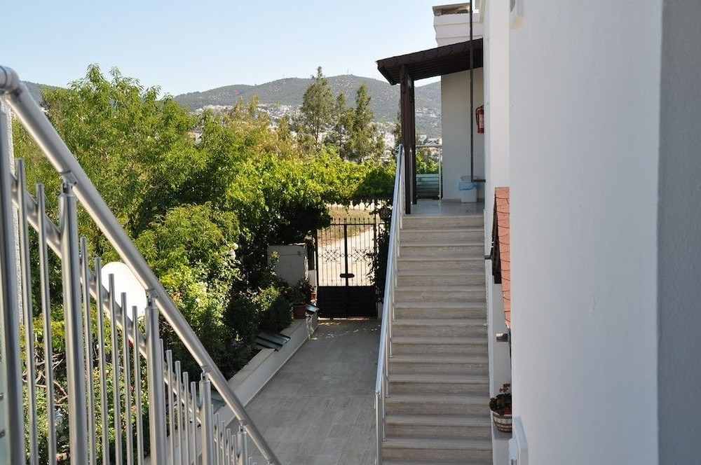 Gunay Otel - Image 8