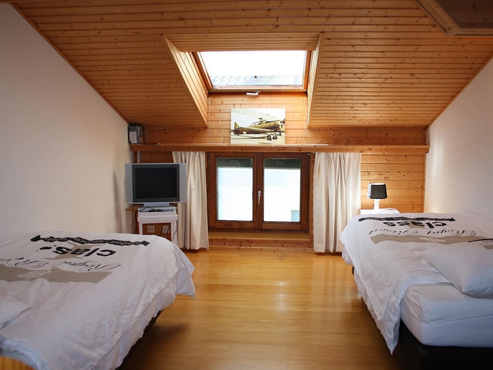 Quaint Mansion Near ski bus in Goldegg