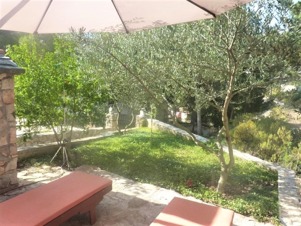Villa Dean - 80m From the Beach - H view 2
