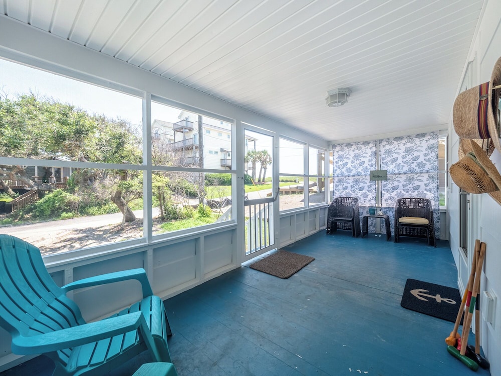Ankers Away by Topsail Realty