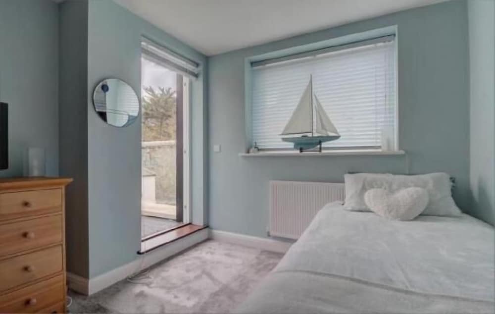 Oxford Street 5 Bedroom Townhouse view 4