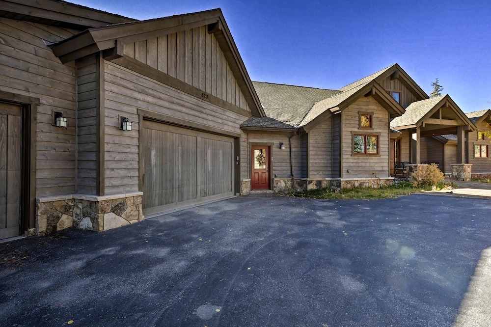 Breck Mtn Home w/ Hot Tub & Game Room!