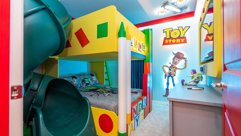 Upstay Family Fun 5BR Retreat w Pool Games Room