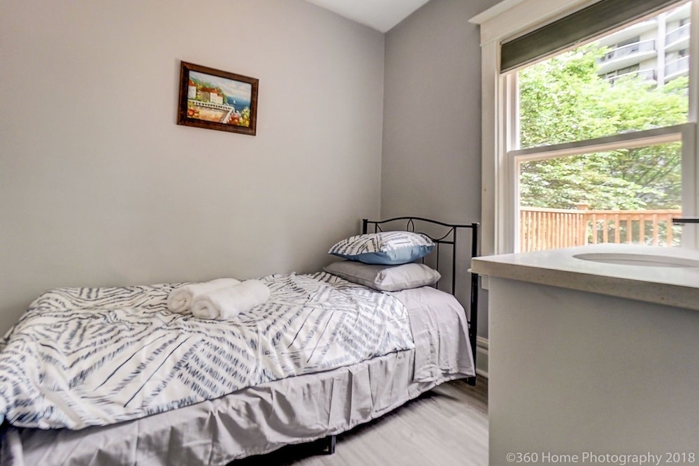 Downtown Travelers Home - Image 3