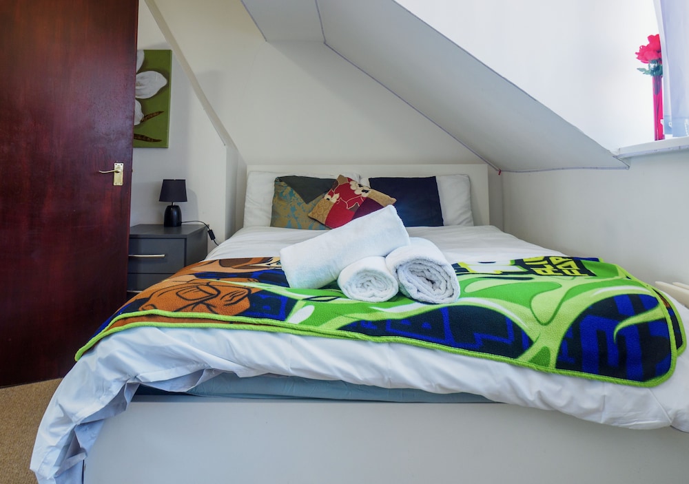 WoodHus Executive Double Room 6