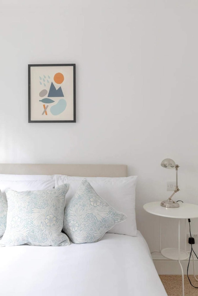Beautiful & Modern 3 Bedroom Flat - Pimlico!