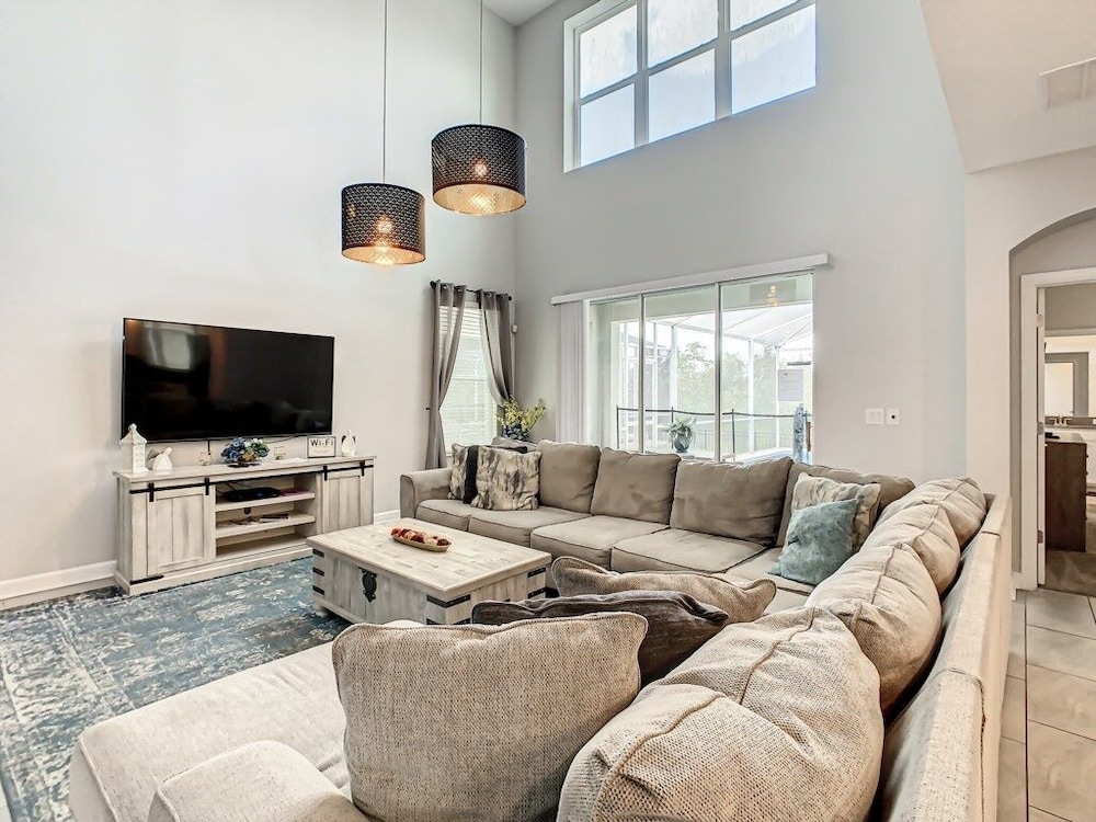 Luxury 5br Villa Near Disney Pool & Golf Retreat 5 Bedroom Villa