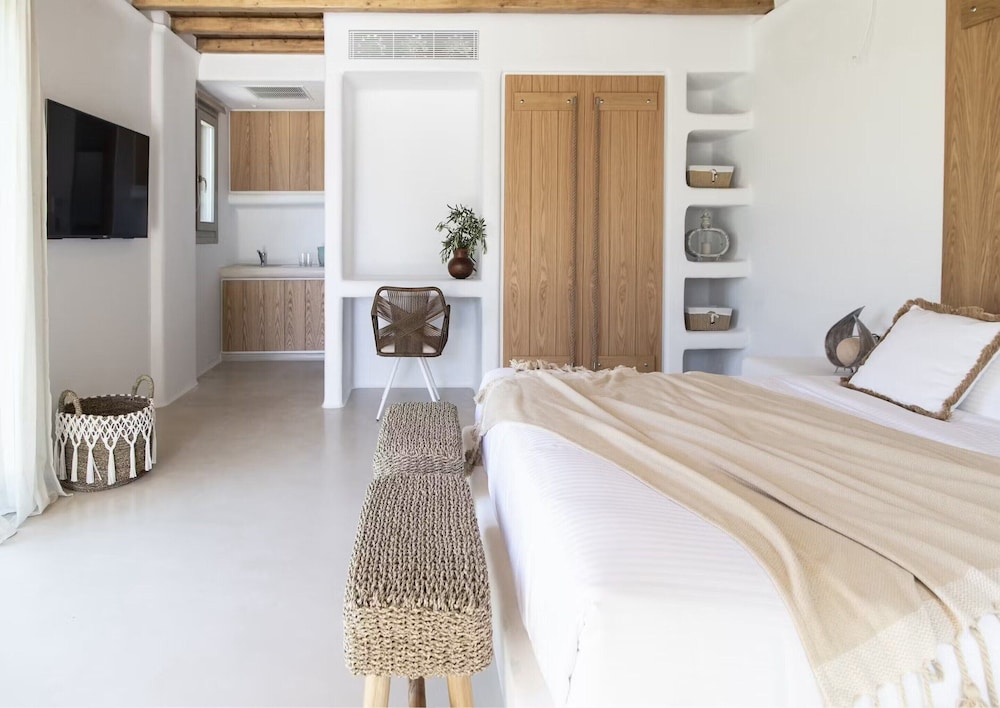 Serene Villa With Terrace and Views
