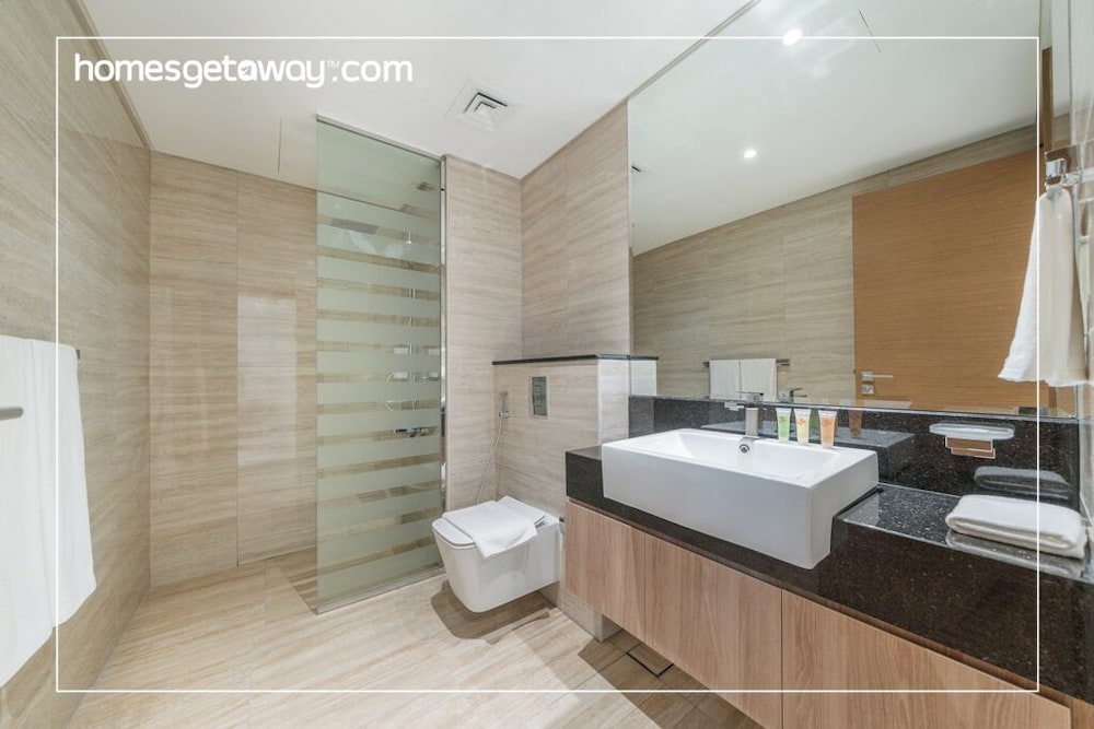 Chic 1BR at the Canal Business Bay