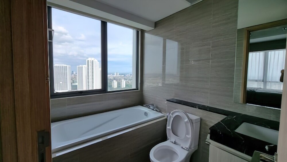 Fairview House - Luxstay near Airport