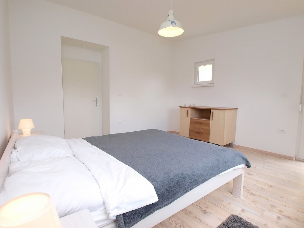 House 1338 view 5