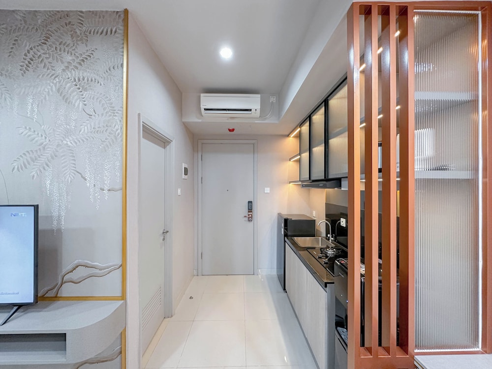 Comfortable Stay And Strategic 1Br At Grand Sungkono Lagoon Apartment