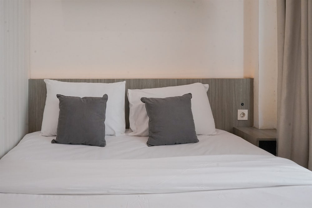 Nice And Cozy Studio Room Apartment Serpong Greenview