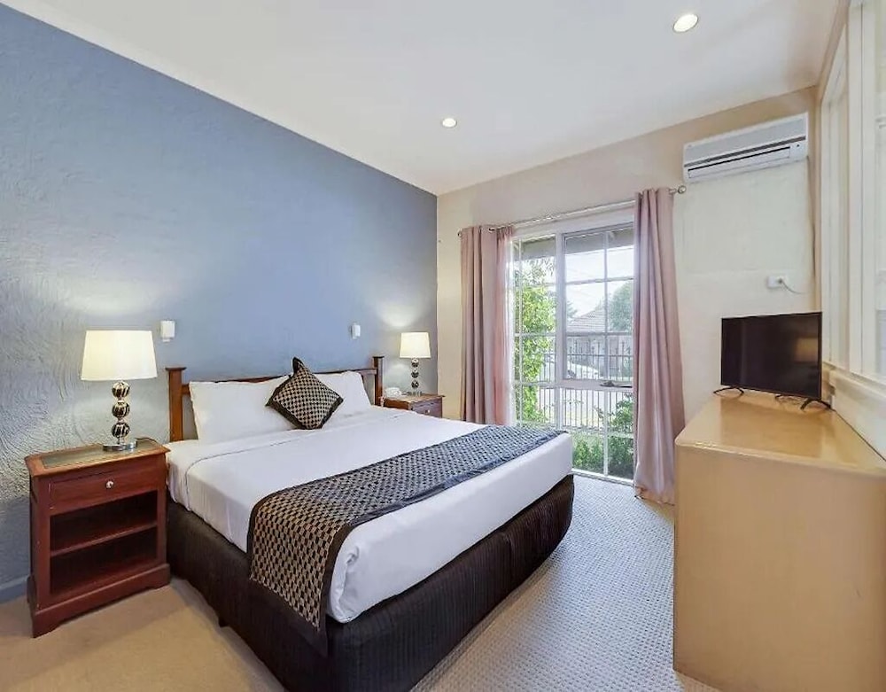 Greensborough Motel