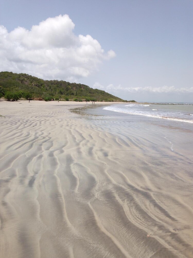 Abuesi Beach Resort