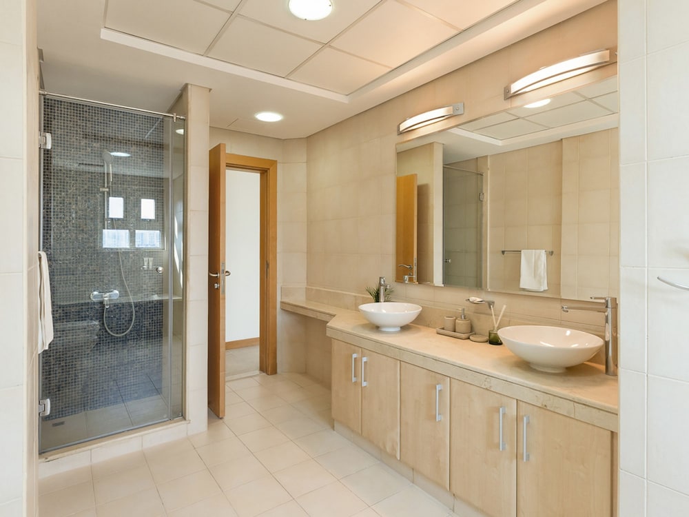Short-stay at Al Haseer - 4 Beds Palm Holiday Apt